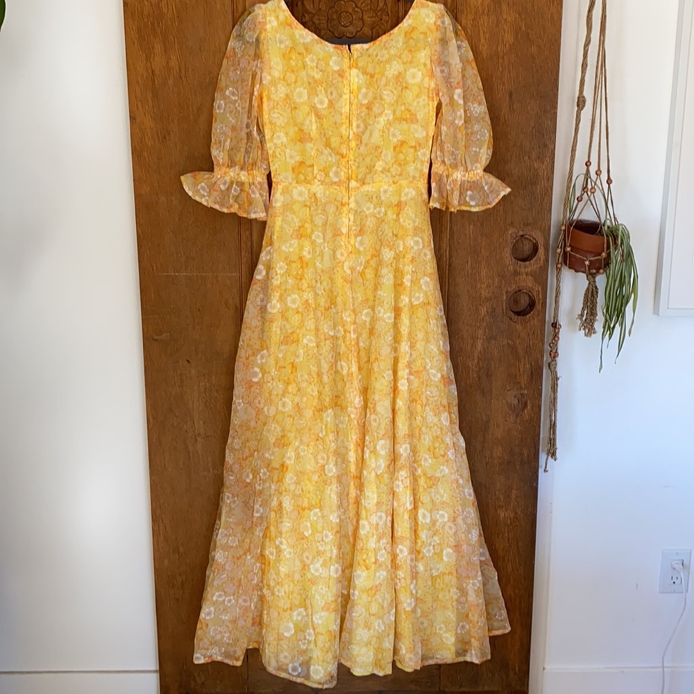 Vintage Yellow Floral Maxi Dress - Picture 5 of 15